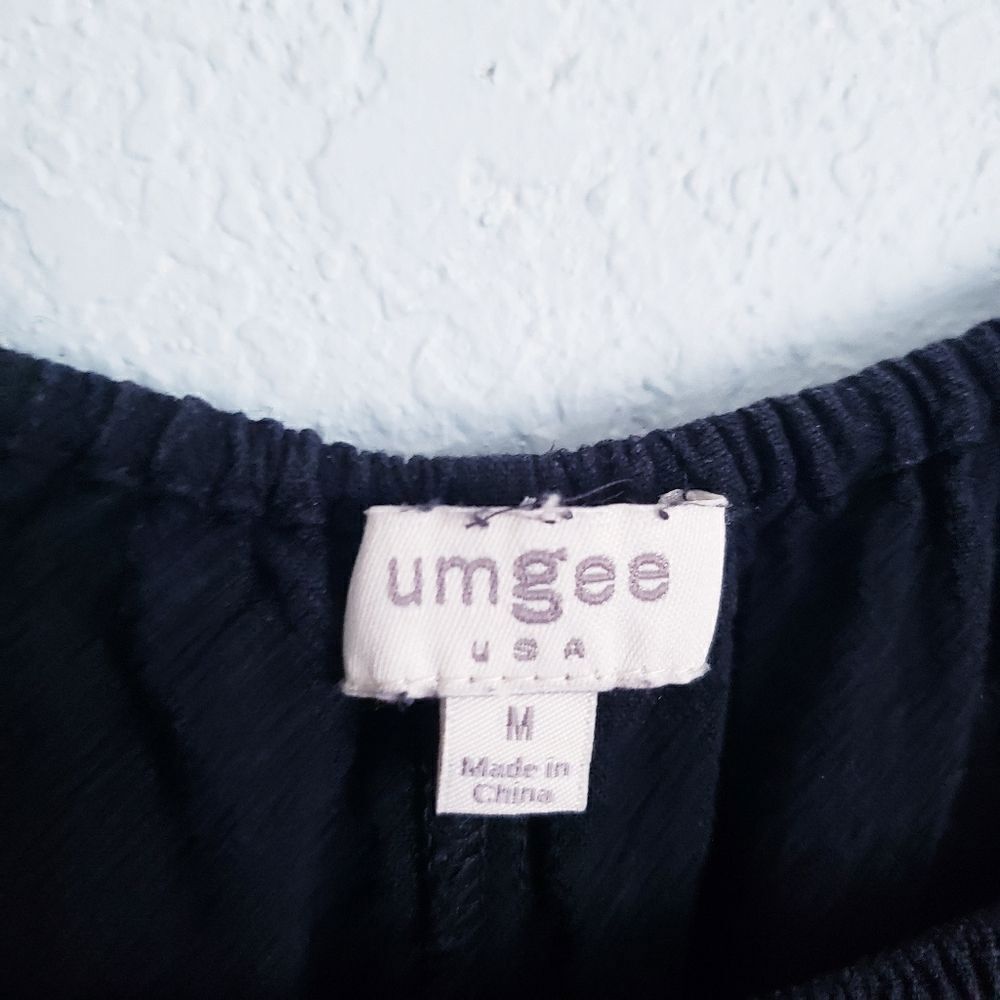 Umgee Black Off Shoulder Raw Hem Bell Sleeve Top - Picture 5 of 7